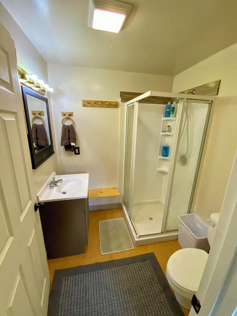 Meandering Moose Lodging image