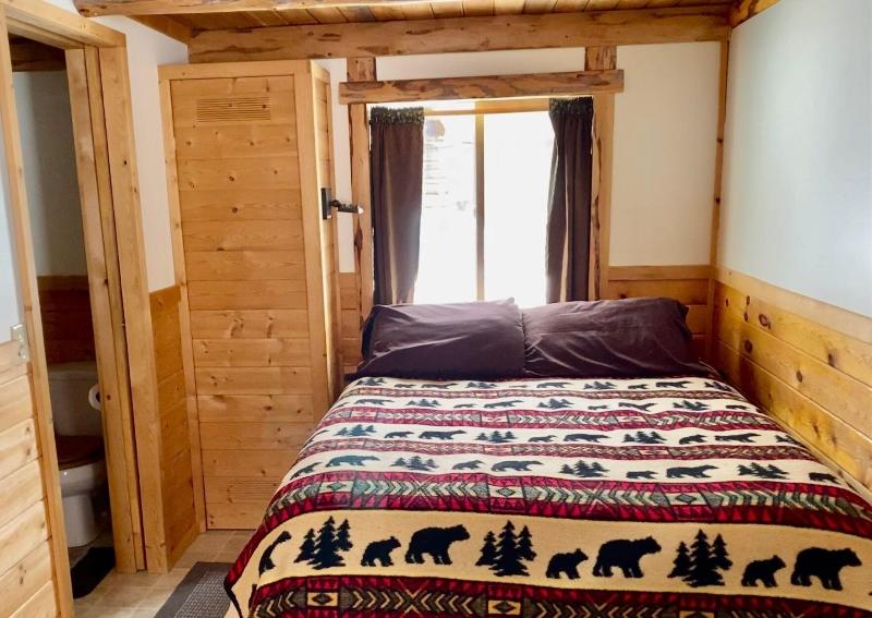 Meandering Moose Lodging image