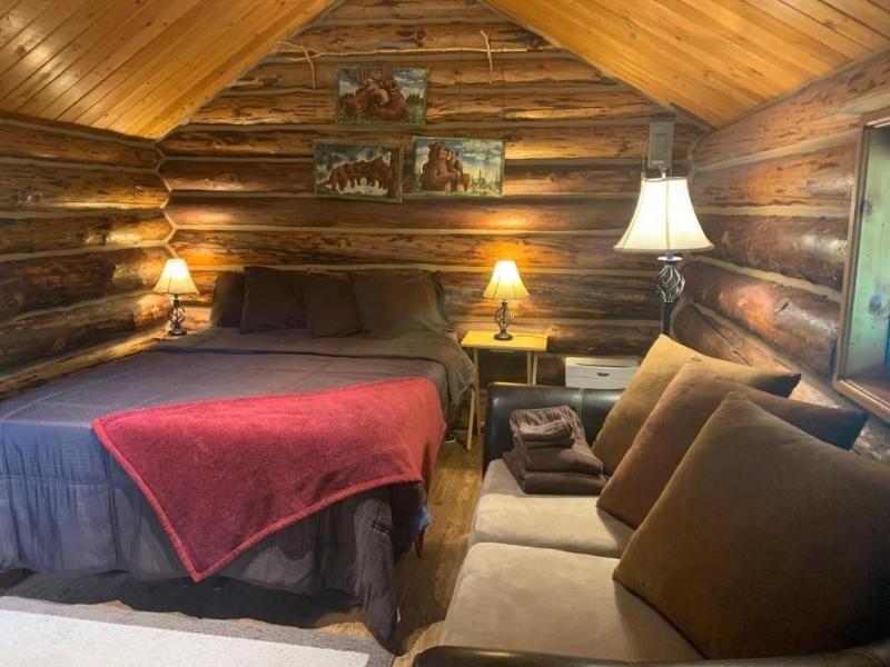 Meandering Moose Lodging image