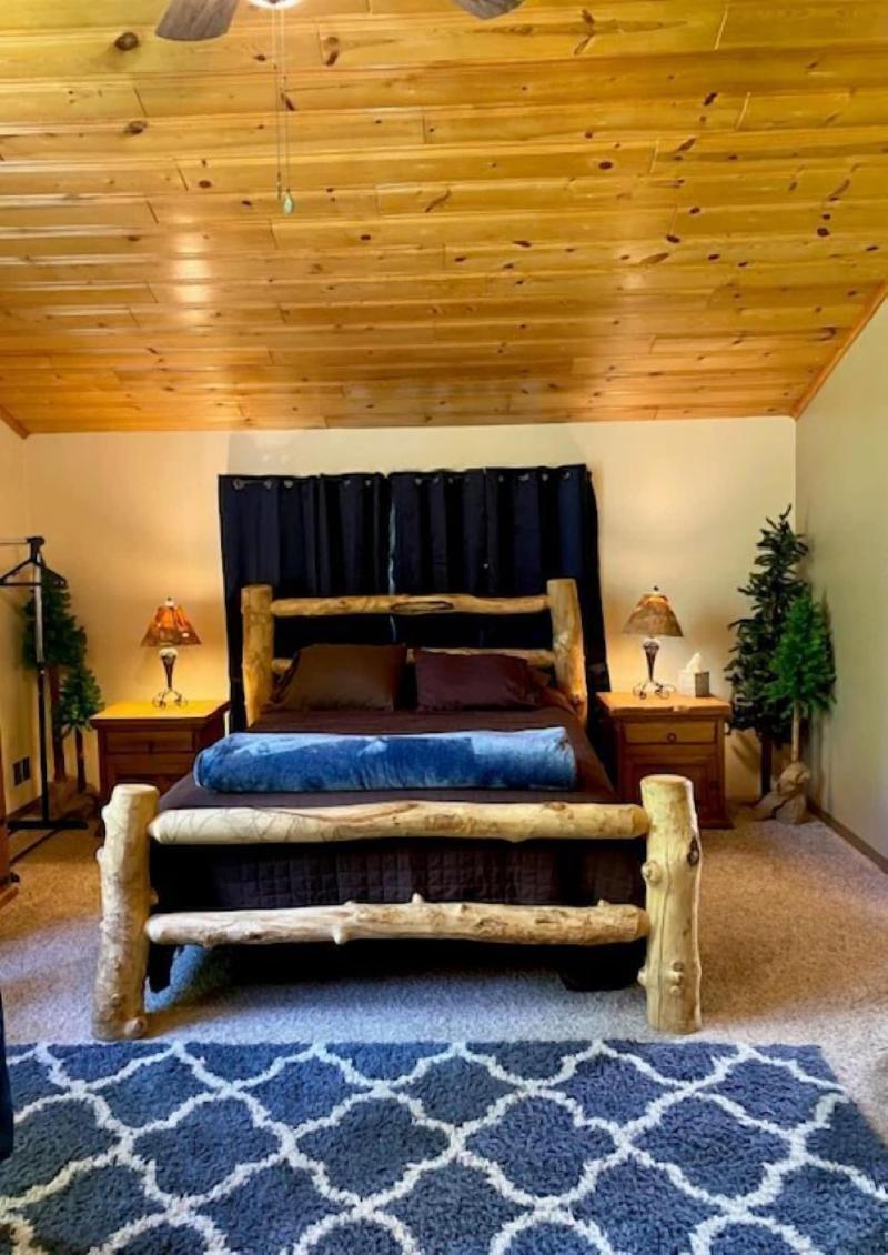 Meandering Moose Lodging image