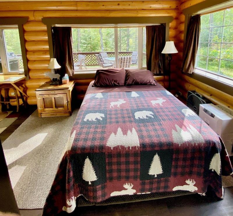 Meandering Moose Lodging image