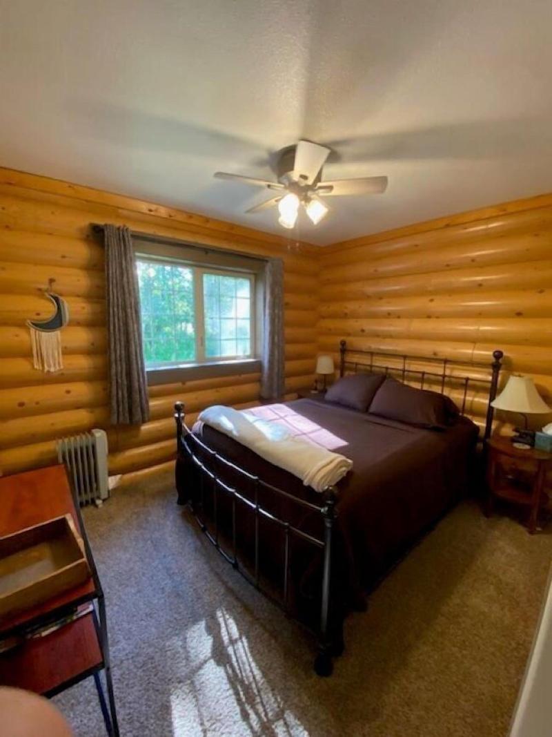 Meandering Moose Lodging image