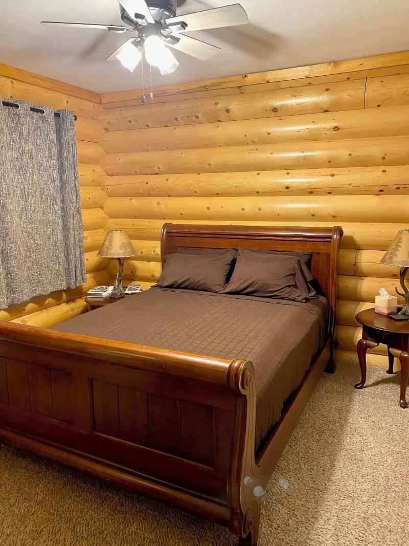 Meandering Moose Lodging image
