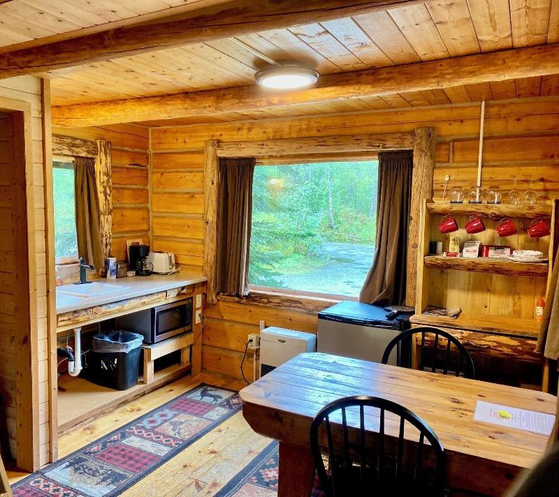 Meandering Moose Lodging image