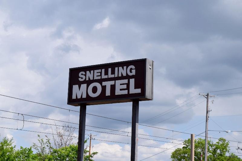 Snelling Motel image