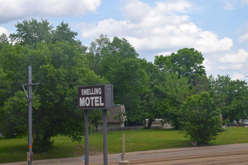 Snelling Motel image