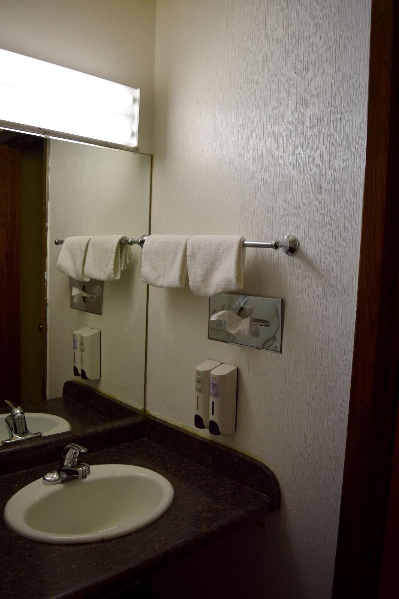 Snelling Motel image