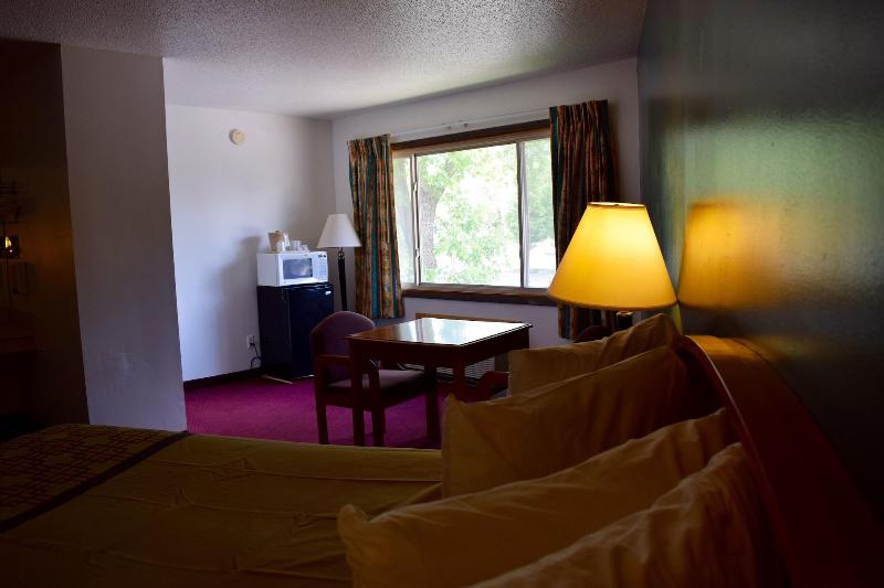 Snelling Motel image