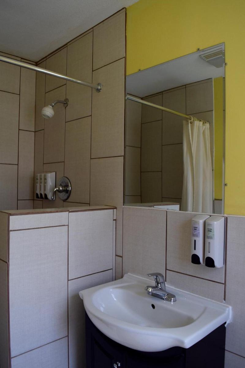 Snelling Motel image