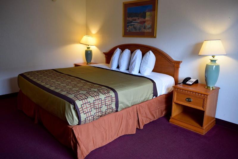 Snelling Motel image