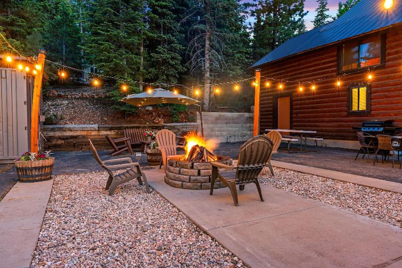 Duck Creek Village Inn image