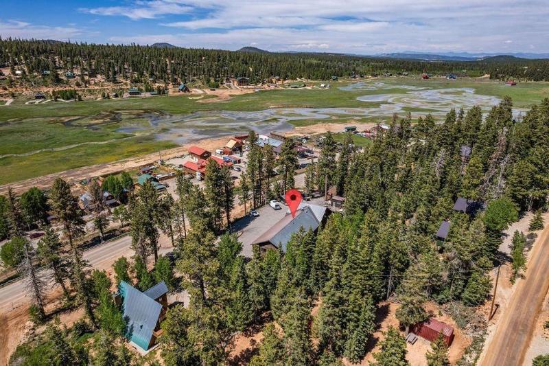 Duck Creek Village Inn image