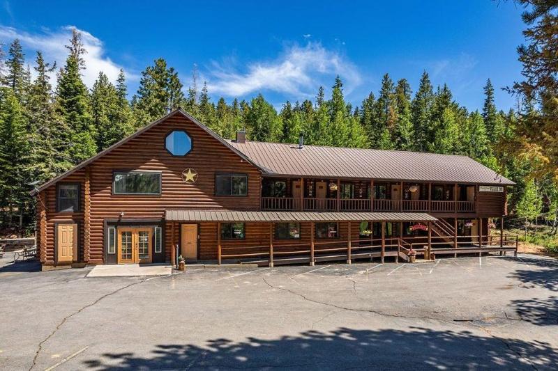 Duck Creek Village Inn image