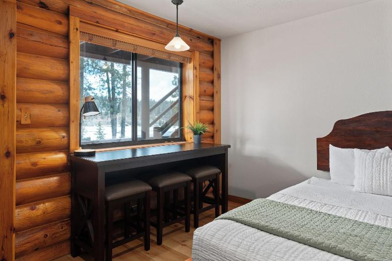 Duck Creek Village Inn image