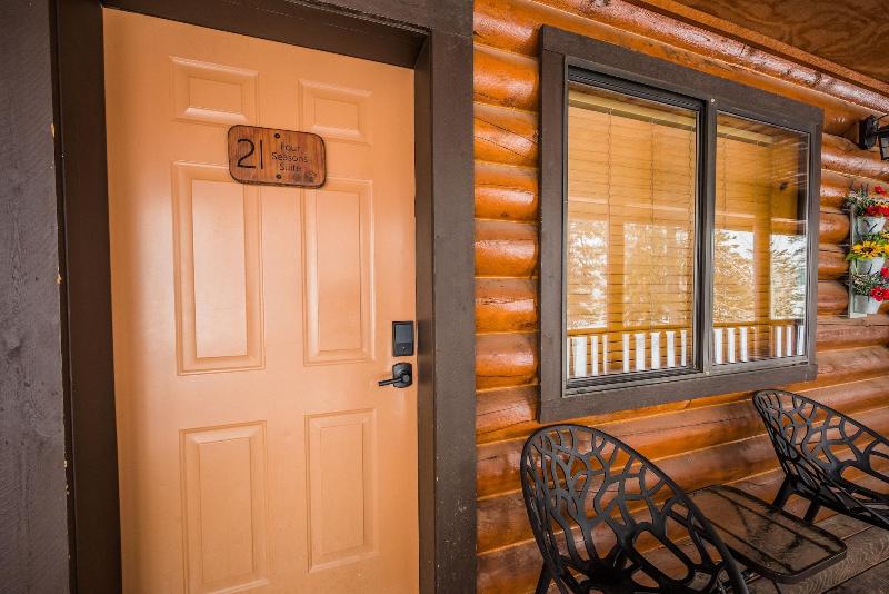 Duck Creek Village Inn image