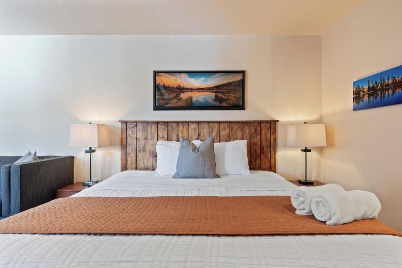 Duck Creek Village Inn image