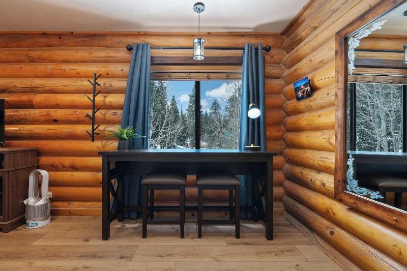 Duck Creek Village Inn image