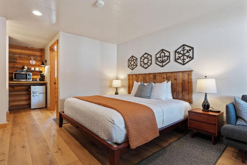 Duck Creek Village Inn image