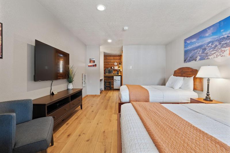 Duck Creek Village Inn image