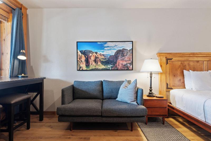 Duck Creek Village Inn image