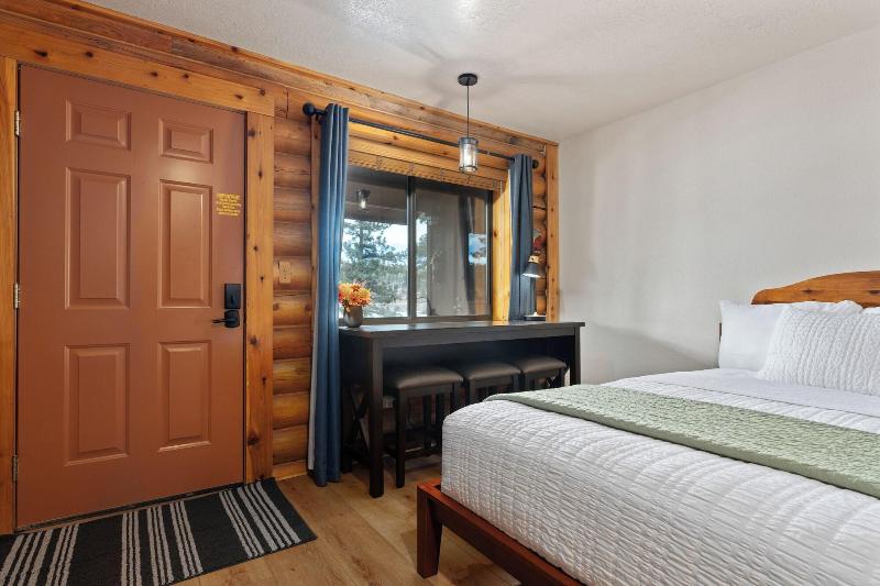 Duck Creek Village Inn image