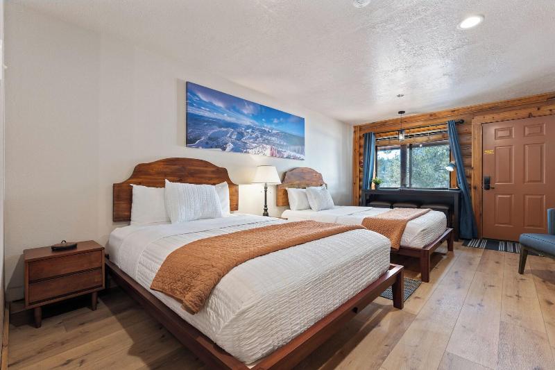 Duck Creek Village Inn image