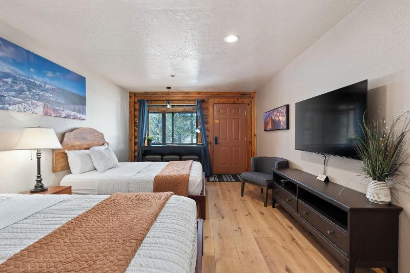 Duck Creek Village Inn image