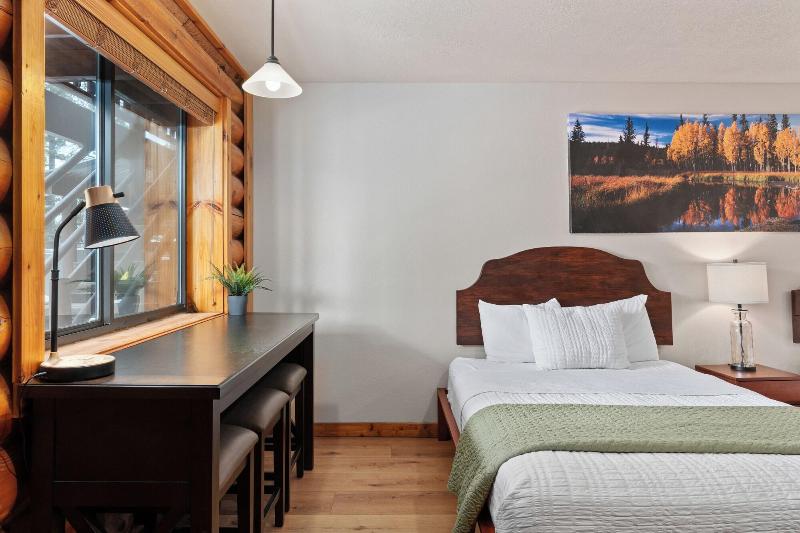 Duck Creek Village Inn image