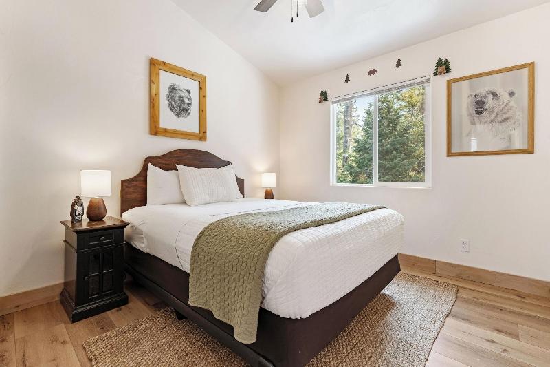 Duck Creek Village Inn image