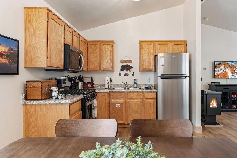 Duck Creek Village Inn image