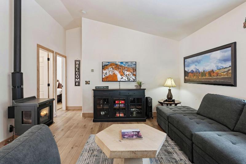 Duck Creek Village Inn image