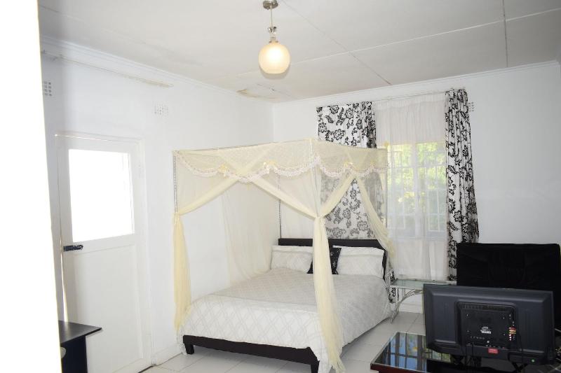 Spendwise Lodge And Apartments image