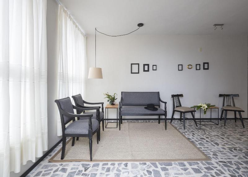 Lusitania Suites image