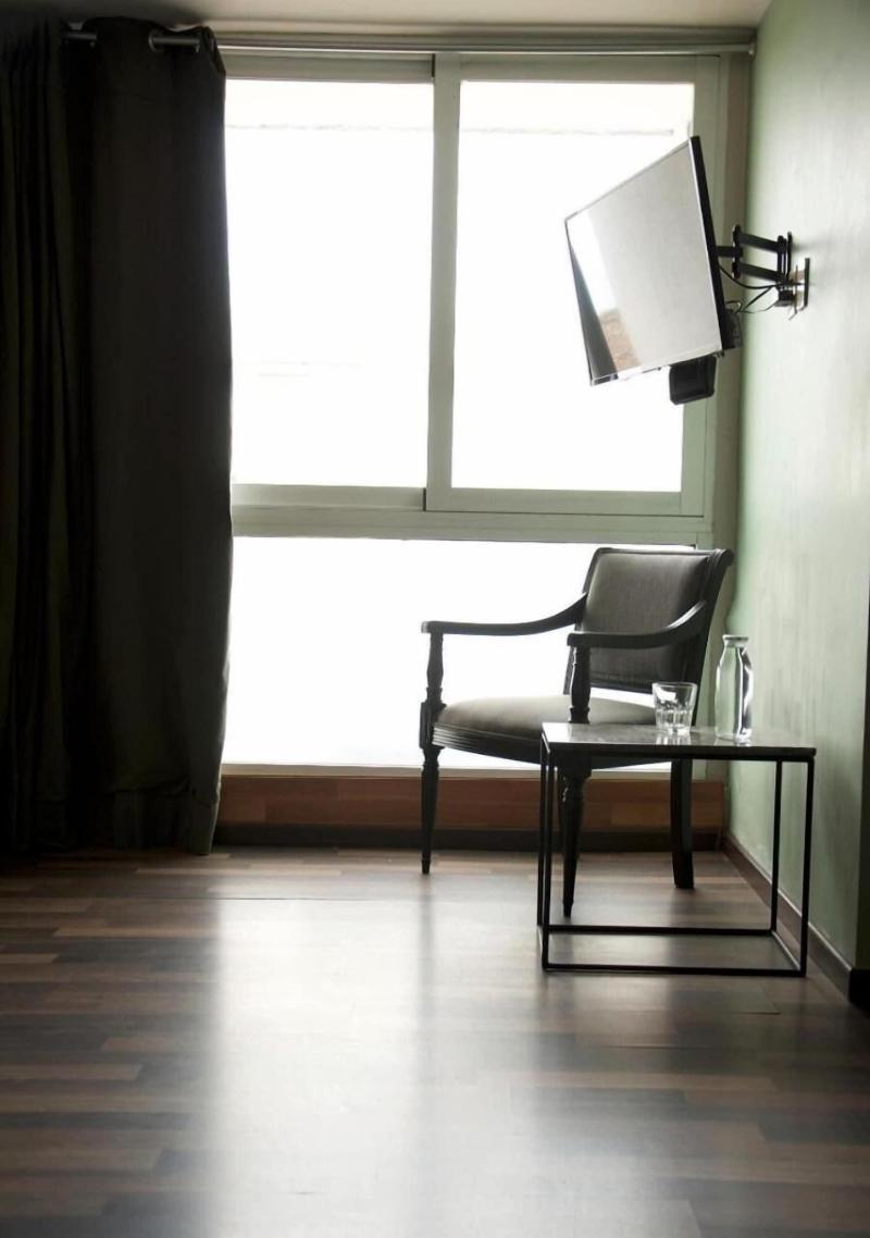 Lusitania Suites image