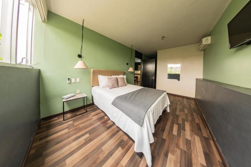 Lusitania Suites image