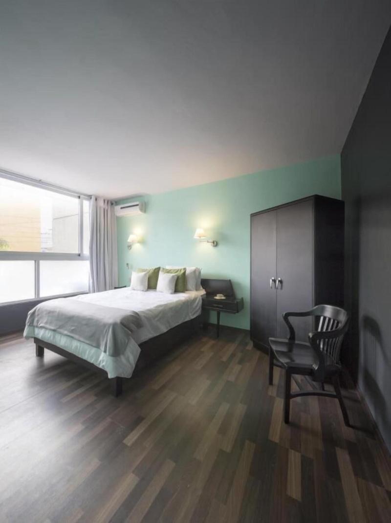 Lusitania Suites image
