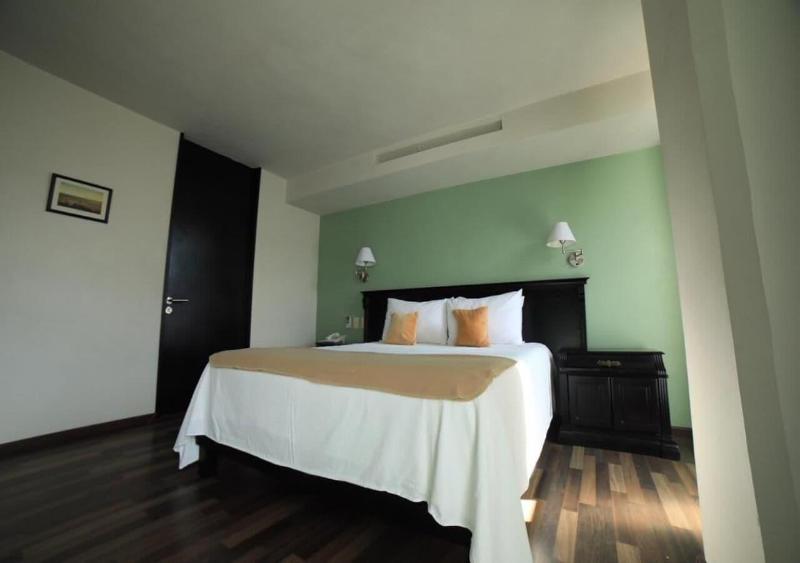 Lusitania Suites image