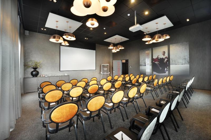 Van Der Valk Hotel Tiel image