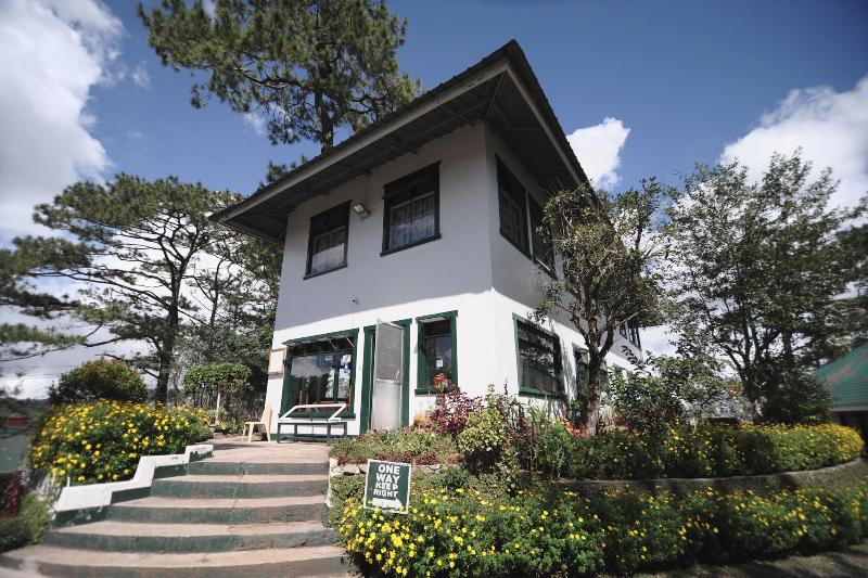 Pine Breeze Cottages image