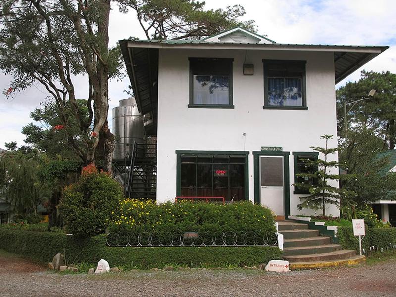 Pine Breeze Cottages image