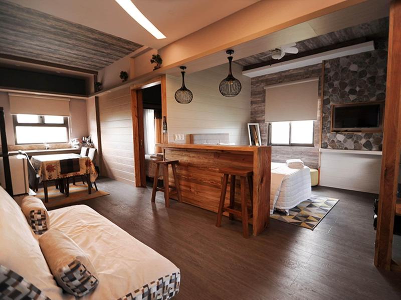Pine Breeze Cottages image