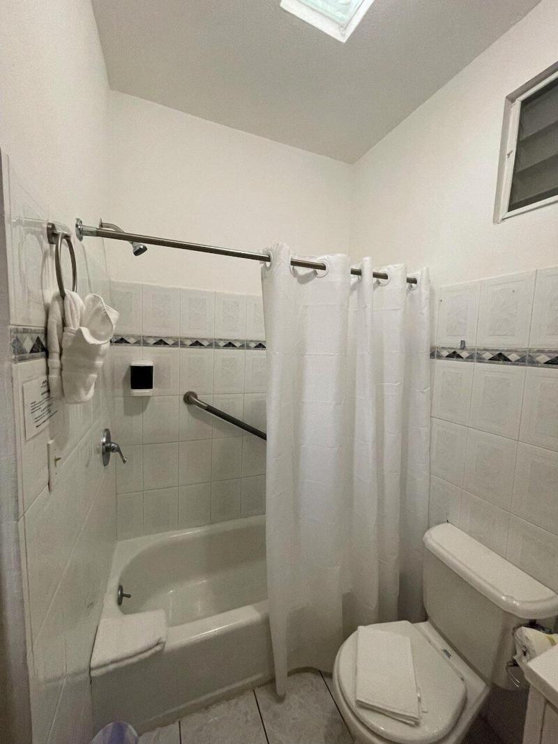 The Village Inn Hotel image