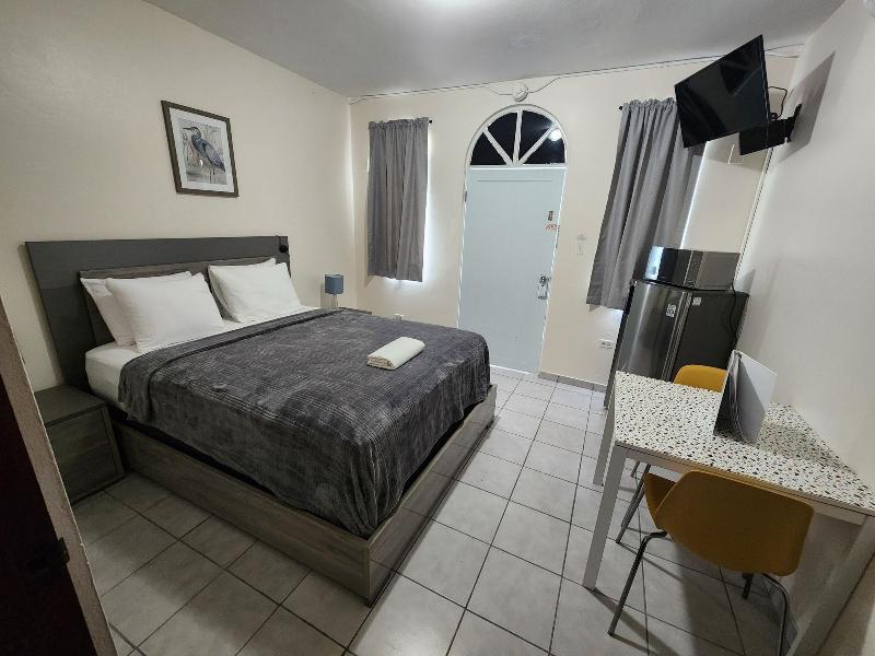 The Village Inn Hotel image