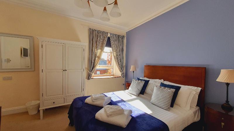Bayswell Park Hotel image