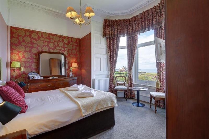 Bayswell Park Hotel image