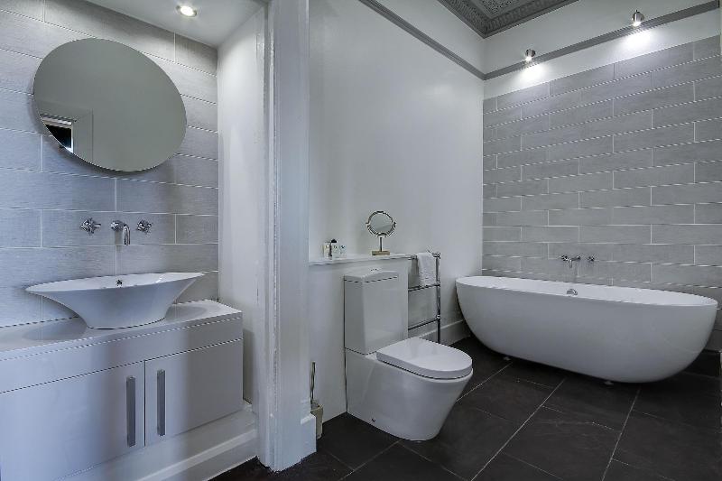 Bayswell Park Hotel image
