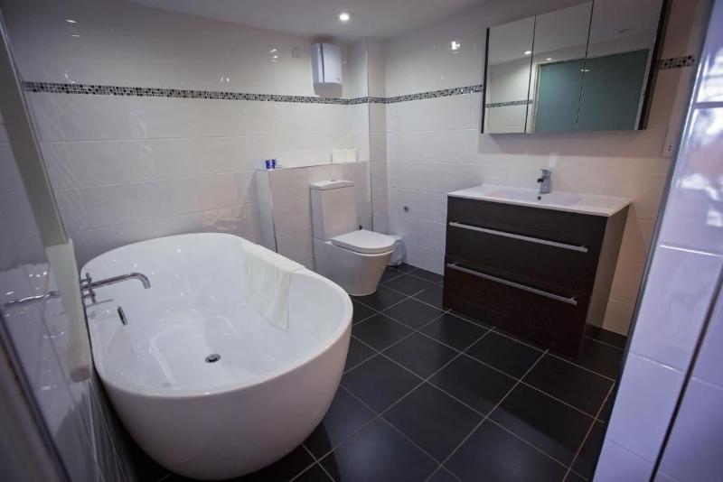 Bayswell Park Hotel image
