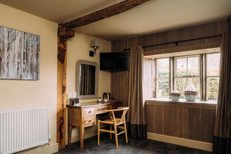 Assherton Arms image