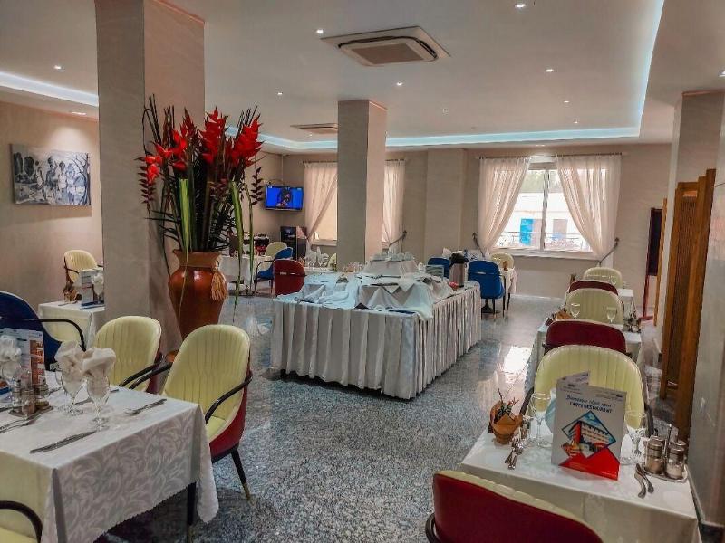 Hotel Royal Palace image