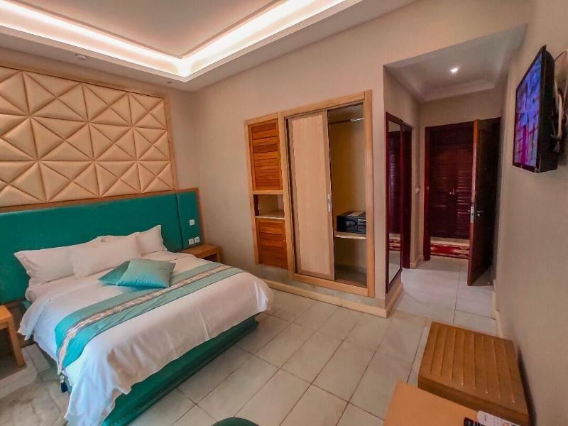 Hotel Royal Palace image